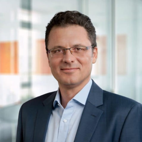 sven riedel 768x614 1 (1)